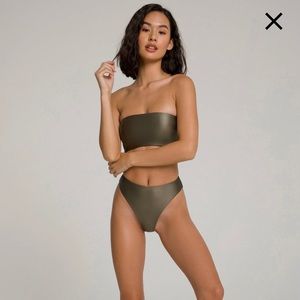 Good American Swim | HIGH SHINE GOOD WAIST CHEEKY